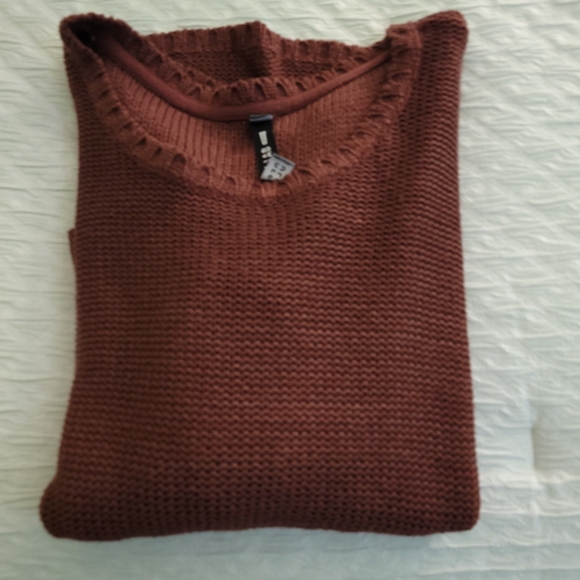 Design Lab pullover sweater - Picture 11 of 12